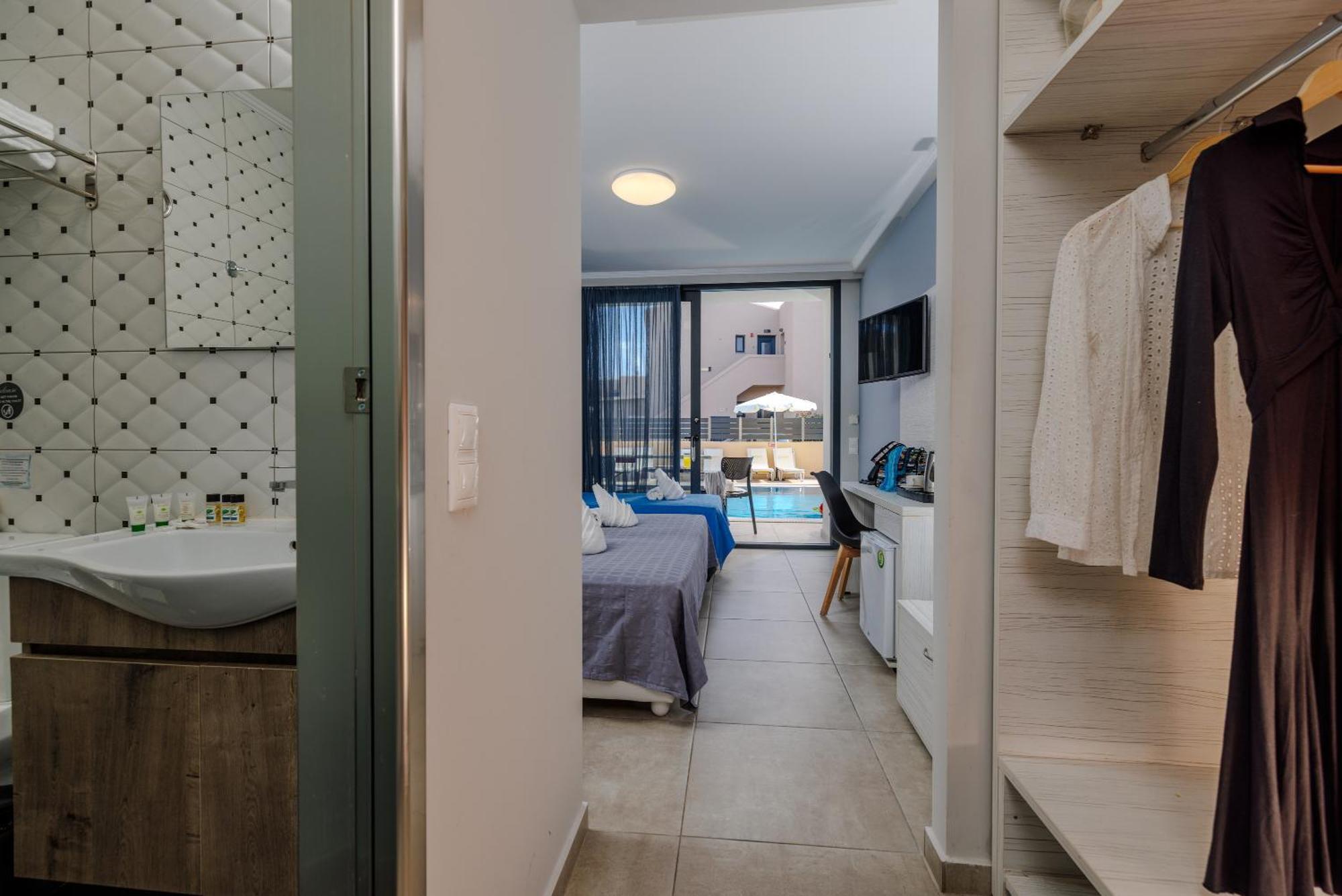 Blue Aegean Hotel & Suites Γούβες Εξωτερικό φωτογραφία
